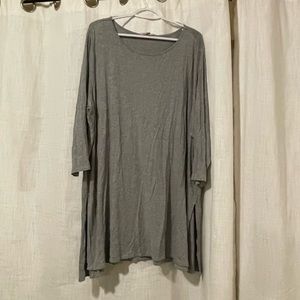 Philosophy womens size 3x grey 1/4 length sleeve longer shirt